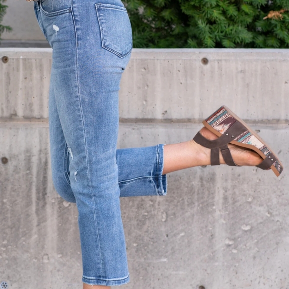 Vervet Afternoon Light Crop Straight - Picture 3 of 11